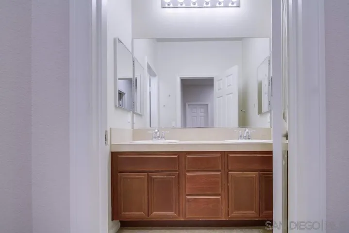 1449 Caminito Sicilia, Chula Vista, California 91915