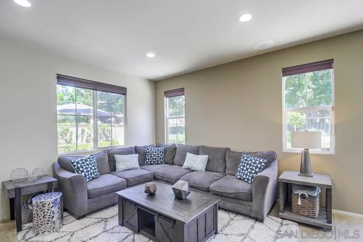 1449 Caminito Sicilia, Chula Vista, California 91915