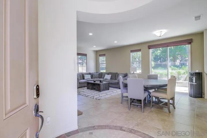 1449 Caminito Sicilia, Chula Vista, California 91915