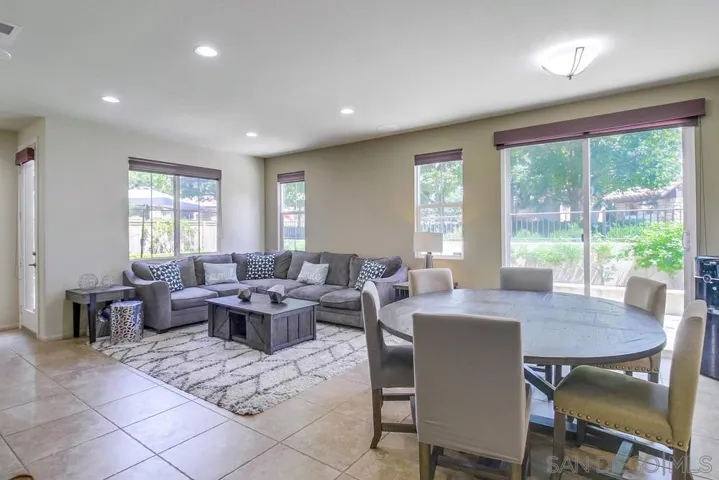 1449 Caminito Sicilia, Chula Vista, California 91915