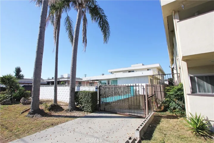 711 Walnut Street, Inglewood, California 90301