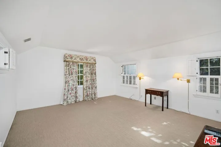 122 S Westgate Avenue, Los Angeles, California 90049