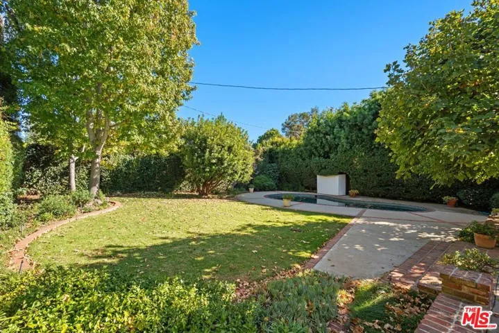 122 S Westgate Avenue, Los Angeles, California 90049