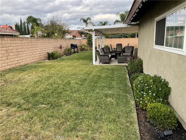 844 S Driftwood Avenue, Rialto, California 92376