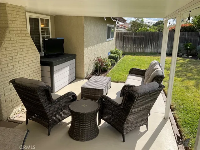 844 S Driftwood Avenue, Rialto, California 92376
