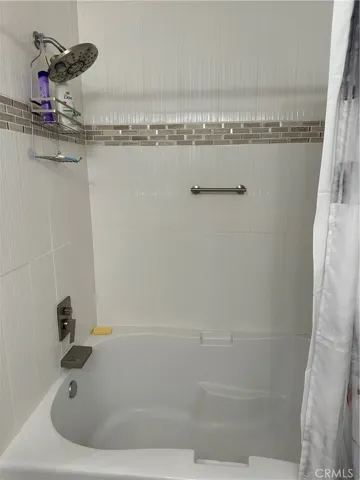 844 S Driftwood Avenue, Rialto, California 92376