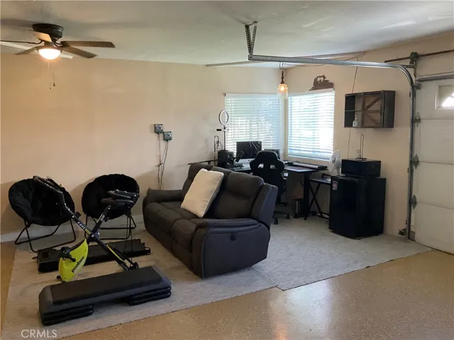 844 S Driftwood Avenue, Rialto, California 92376