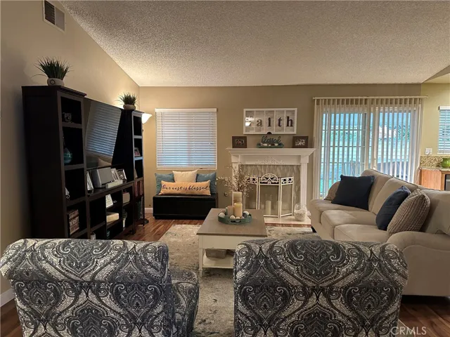 844 S Driftwood Avenue, Rialto, California 92376