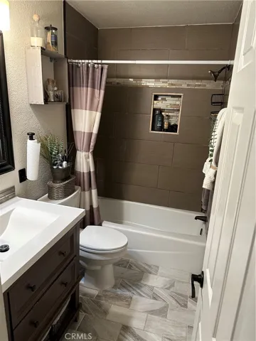 844 S Driftwood Avenue, Rialto, California 92376