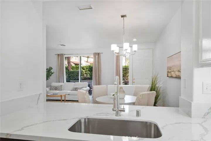 25 Via Vicini, Rancho Santa Margarita, California 92688