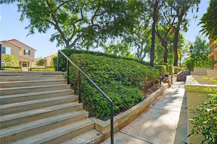 25 Via Vicini, Rancho Santa Margarita, California 92688
