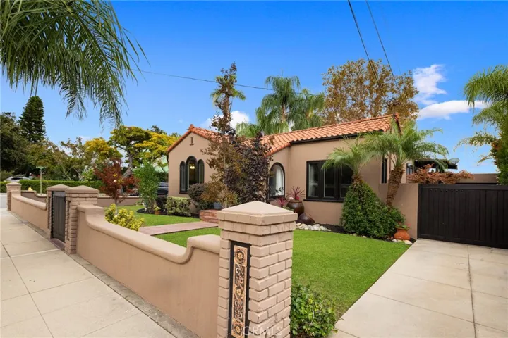 228 Oaks Avenue, Monrovia, California 91016