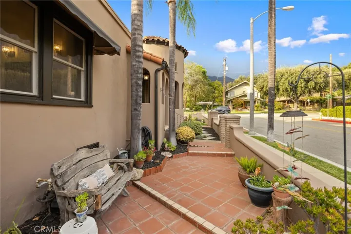 228 Oaks Avenue, Monrovia, California 91016