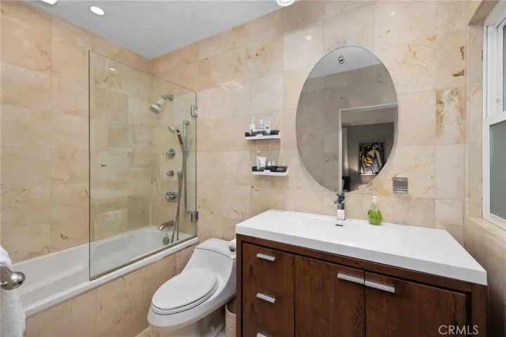 228 Oaks Avenue, Monrovia, California 91016