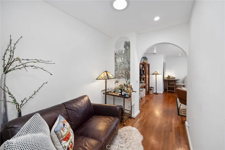 228 Oaks Avenue, Monrovia, California 91016