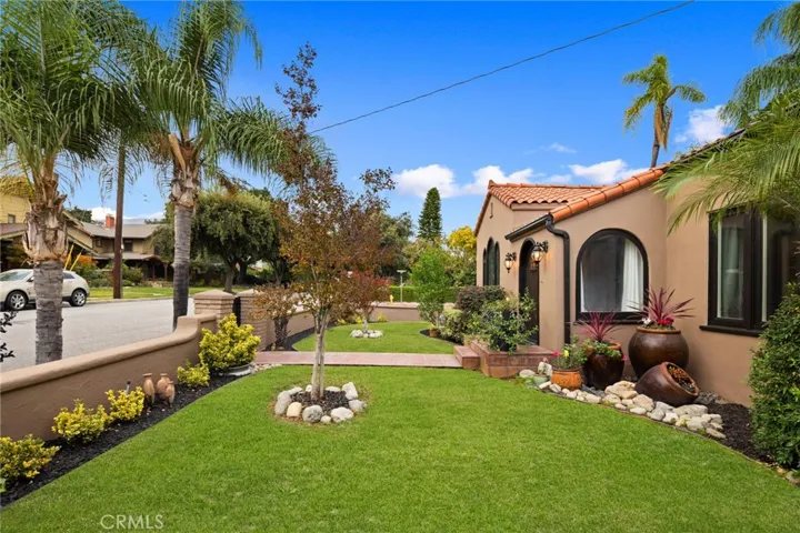 228 Oaks Avenue, Monrovia, California 91016