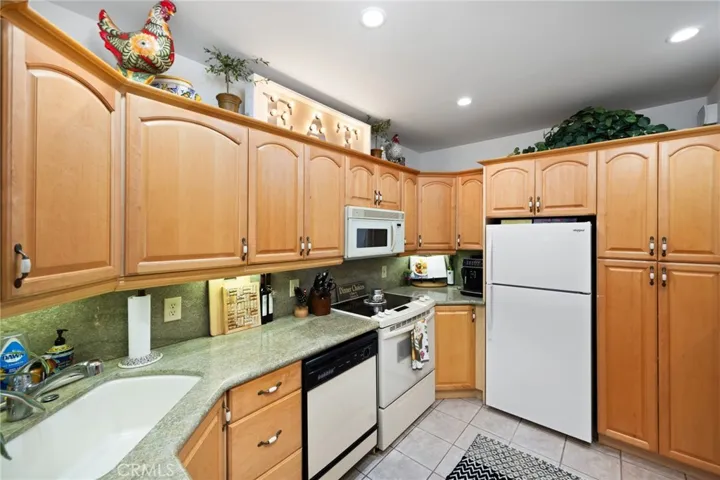 228 Oaks Avenue, Monrovia, California 91016