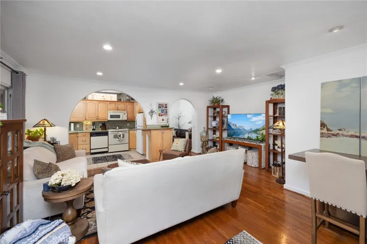 228 Oaks Avenue, Monrovia, California 91016