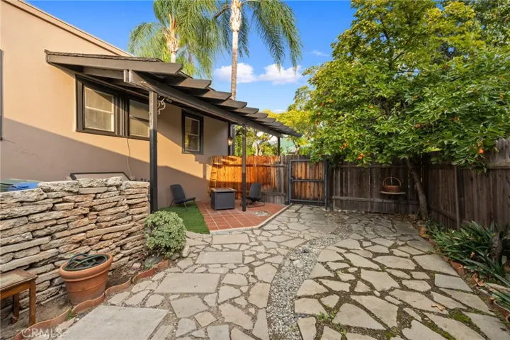 228 Oaks Avenue, Monrovia, California 91016