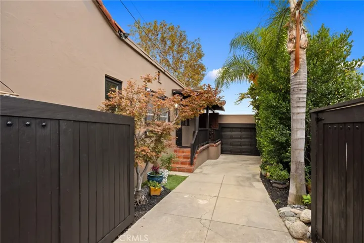 228 Oaks Avenue, Monrovia, California 91016