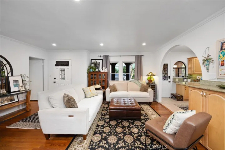 228 Oaks Avenue, Monrovia, California 91016