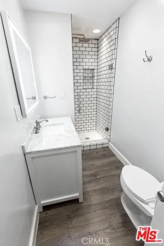 6850 Morella Avenue Unit 8, North Hollywood, California 91605