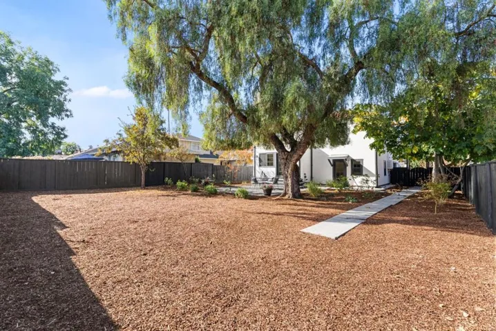 1124 5th Avenue, Redwood City, California 94063