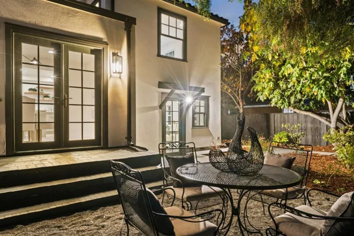 1124 5th Avenue, Redwood City, California 94063