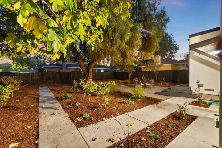 1124 5th Avenue, Redwood City, California 94063