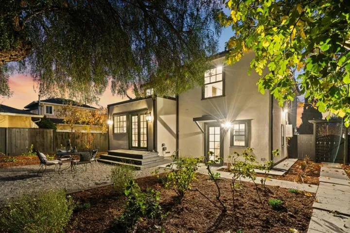 1124 5th Avenue, Redwood City, California 94063