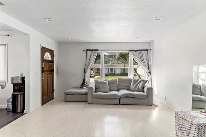 656 Remuda Drive, Glendora, California 91740