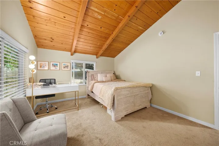 2220 Dippon Lane, Escondido, California 92027