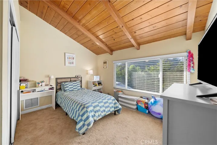Upstairs bedroom 2