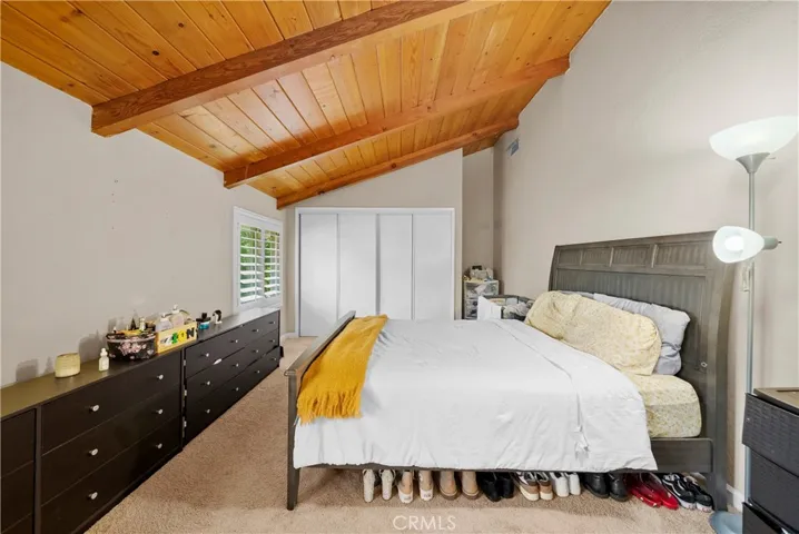 2220 Dippon Lane, Escondido, California 92027