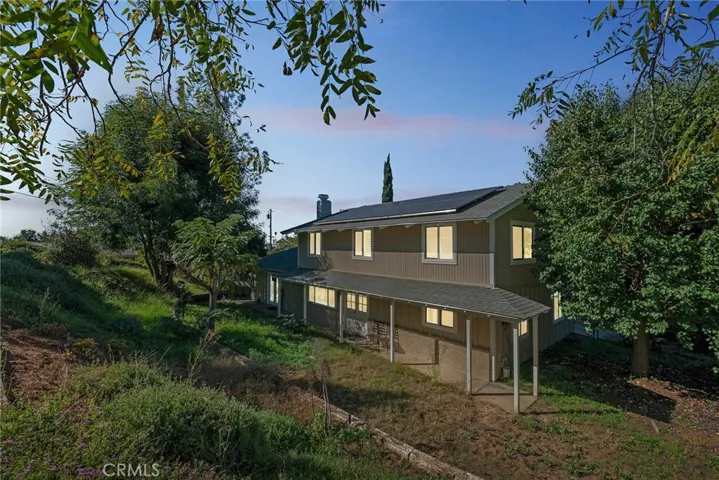 2220 Dippon Lane, Escondido, California 92027