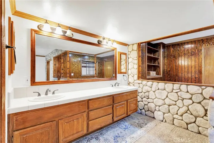 27476 White Fir Drive, Lake Arrowhead, California 92352