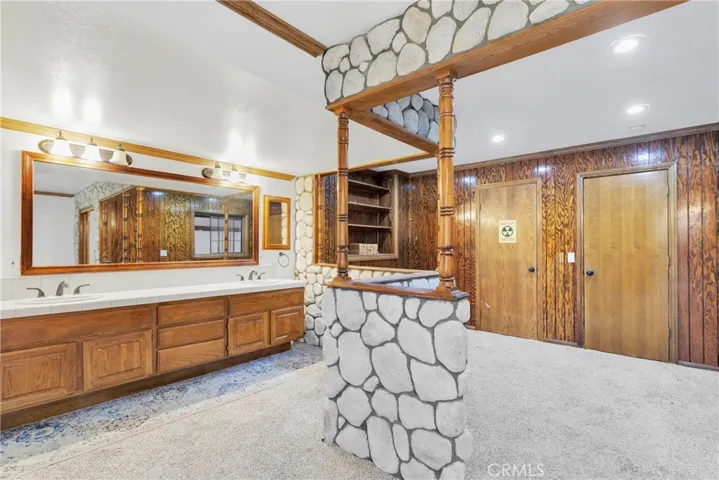 27476 White Fir Drive, Lake Arrowhead, California 92352