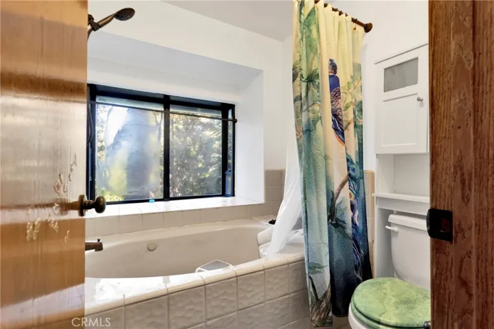 27476 White Fir Drive, Lake Arrowhead, California 92352
