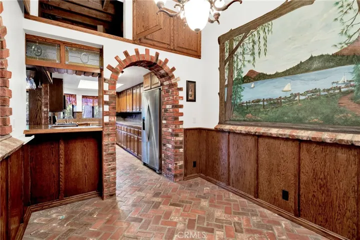 27476 White Fir Drive, Lake Arrowhead, California 92352
