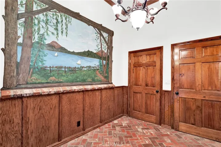 27476 White Fir Drive, Lake Arrowhead, California 92352