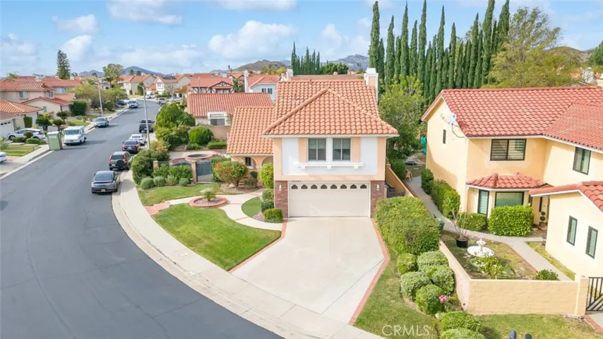 19585 Shadow Glen Circle, Northridge, California 91326