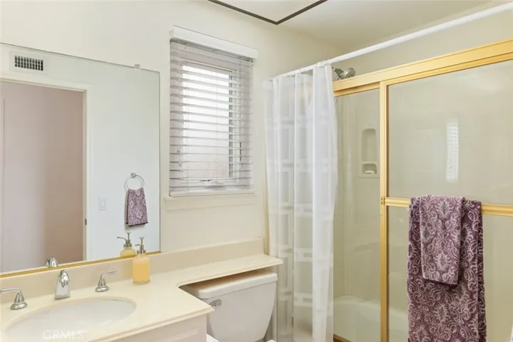 19585 Shadow Glen Circle, Northridge, California 91326