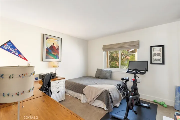 19585 Shadow Glen Circle, Northridge, California 91326