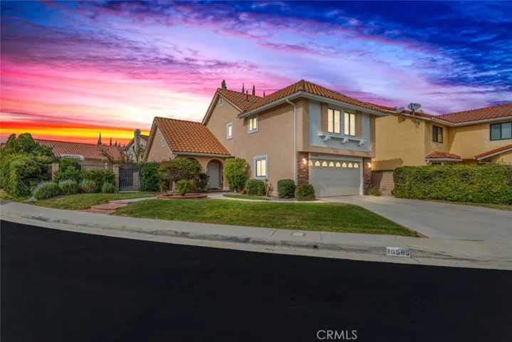 19585 Shadow Glen Circle, Northridge, California 91326