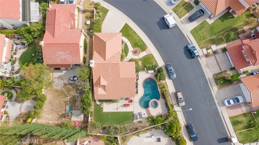 19585 Shadow Glen Circle, Northridge, California 91326