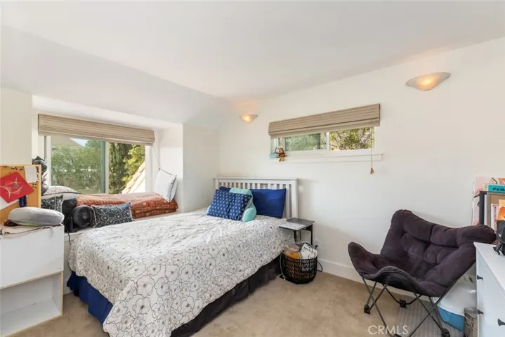 19585 Shadow Glen Circle, Northridge, California 91326