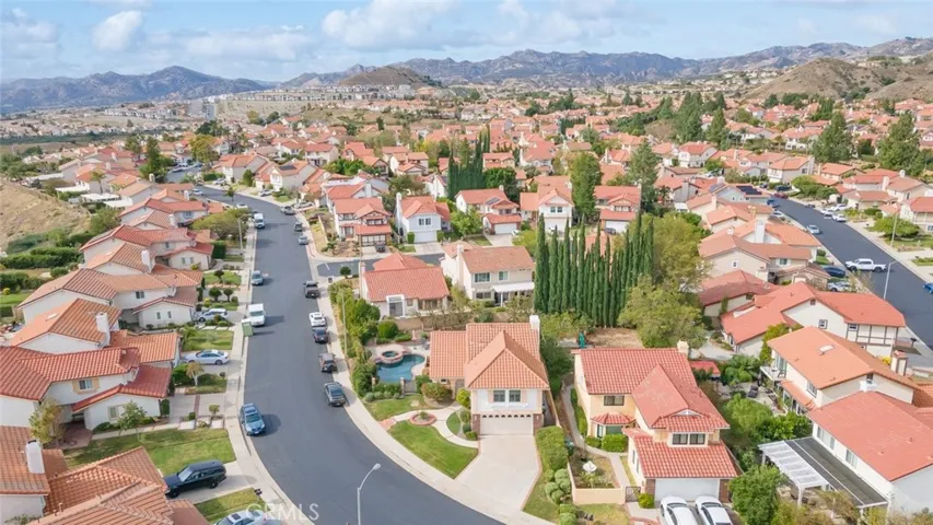 19585 Shadow Glen Circle, Northridge, California 91326