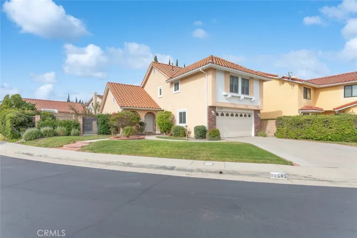 19585 Shadow Glen Circle, Northridge, California 91326