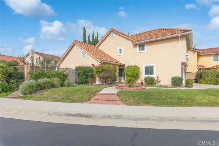 19585 Shadow Glen Circle, Northridge, California 91326