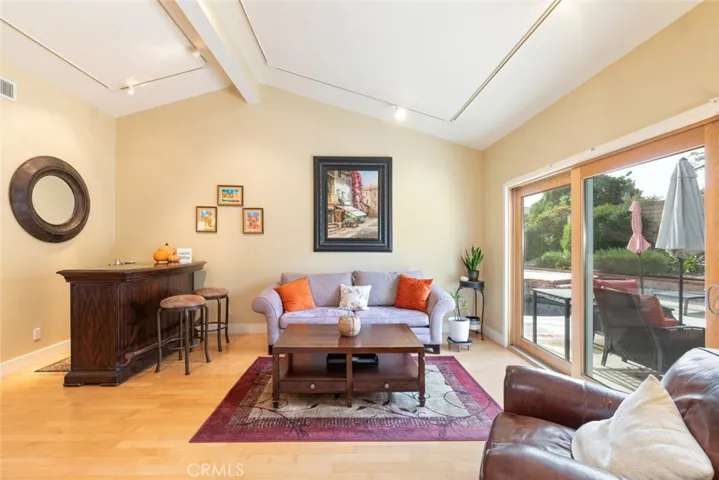 19585 Shadow Glen Circle, Northridge, California 91326